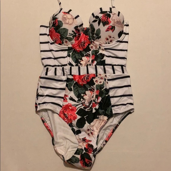 ModCloth Harper one piece - Picture 5 of 14